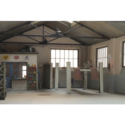 Garage mit Innenausstattung, Niederlande, Bausatz