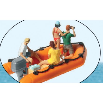 Familie im Schlauchboot