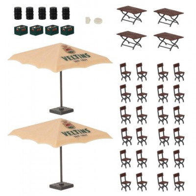 Biergarten-Set Veltins, 4 Tische, 24 Stühle, 4 Bierkästen mit Flasche, 4 Alu-Bierfässer, 2 Sonnenschirme mit Veltins Logo bedruckt sowie Bierkrüge und