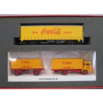 Magirus Planenhängerzug Coca-Cola, mit Modellbahn-Waggon