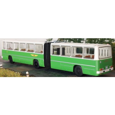 Ikarus 280.02 VEB Nahverkehr Dresden, grün/weiß