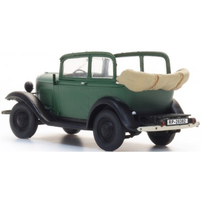 Opel 1.2l Dach offen, dunkelgrün