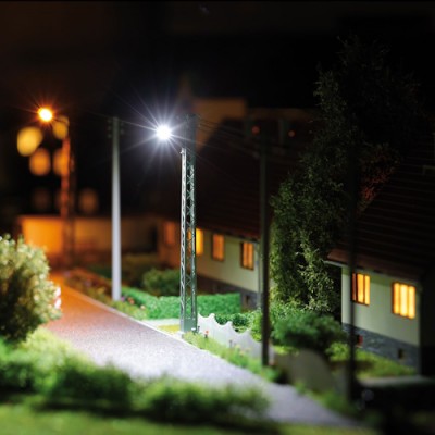 Gittermastleuchte, weiß, oval, Metall, Fertigmodell