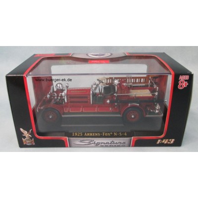 Ahrens Vox N-S-4, Feuerwehr USA, M.1:43