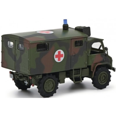 Mercedes-Benz Unimog S404 Sanka - Sanitätskoffer, Flecktarn