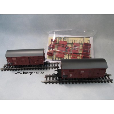 Set Stückgutverkehr, 2 Gedeckte Güterwagen und Ladegut