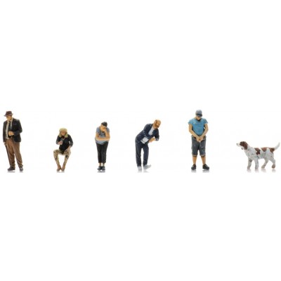 An der Trinkhalle, 6 Figuren