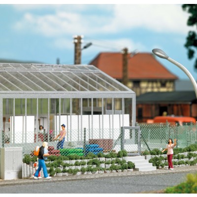 Pflanzsteine und Palisaden, grau