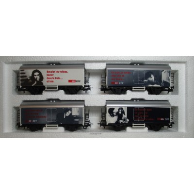 SBB Werbung Publicite CFF Packung mit 4 Wagen (4415) wechselseitige Bedruckung: 1) Den Koffer packen und einfach in den Zug steigen. Das wärs -