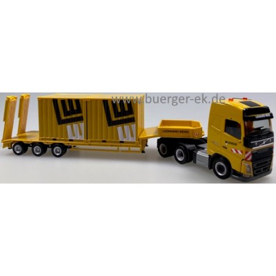 Volvo FH GL 2013 Semitieflade-Sattelzug 3a/3a, 57451 beladen mit 2 10ft.-Edelweißcontainern 71300 + 71301, Leonhard Weiss Bauunternehmung Göppingen