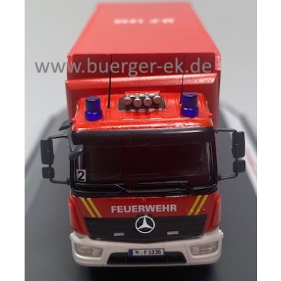 Mercedes-Benz Atego 1629F Lentner GW-G Feuerwehr München, Gerätewagen Gefahrgut Wache 2, M-F 1230 in Dekovitrine, detailliertes Handarbeitsmodell !